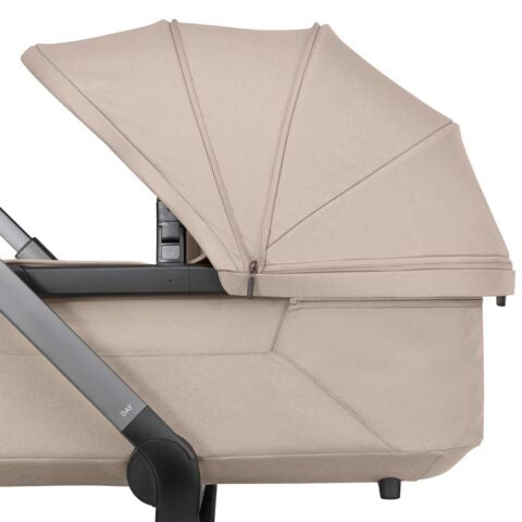 Joolz Day 5 Essential Newborn Bundle in Sandy Taupe