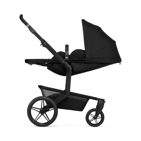 Joolz Day 5 Essential Newborn Bundle in Space Black